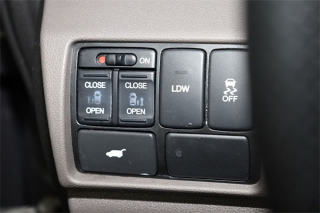 Thumbnail: 2014 Honda Odyssey - 32