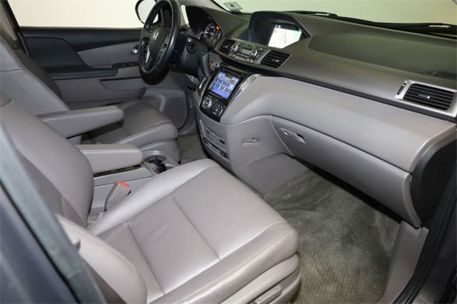 2015 Honda Odyssey Touring 28