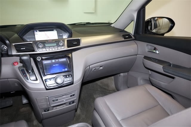 2015 Honda Odyssey Touring 14