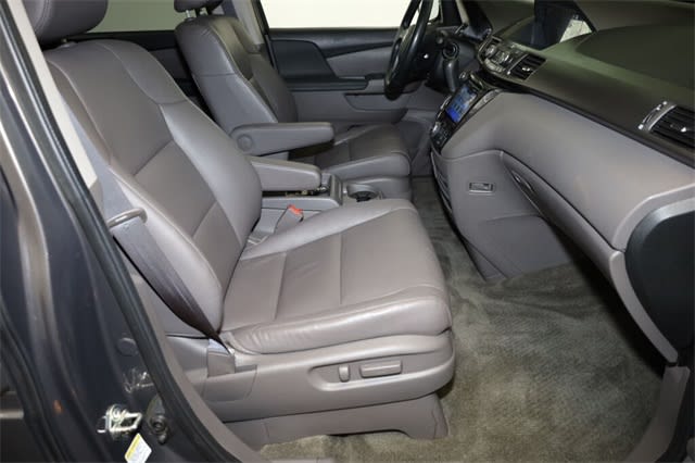 2015 Honda Odyssey Touring 11