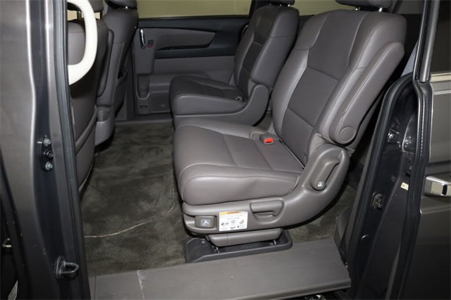 2015 Honda Odyssey Touring 12