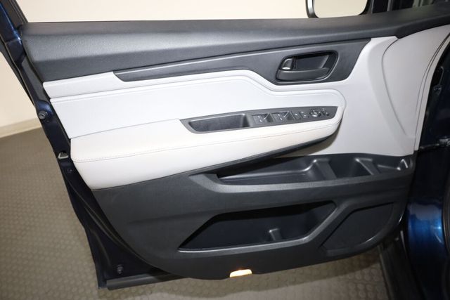 Thumbnail: 2018 Honda Odyssey - 27
