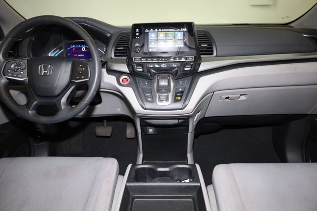 Thumbnail: 2018 Honda Odyssey - 14
