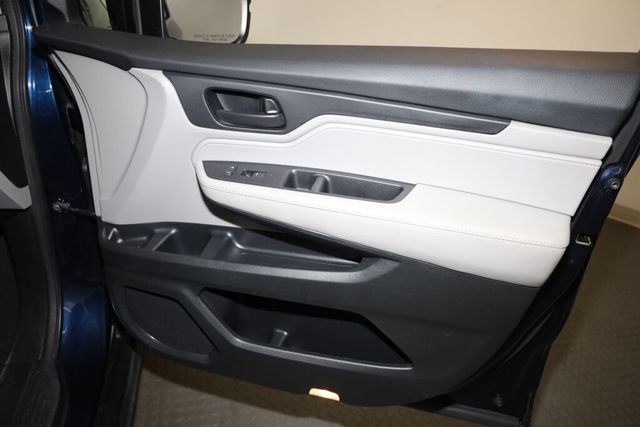 Thumbnail: 2018 Honda Odyssey - 35