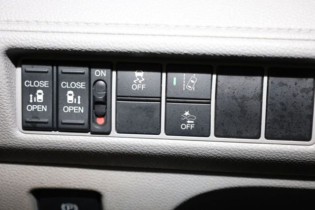 Thumbnail: 2018 Honda Odyssey - 28