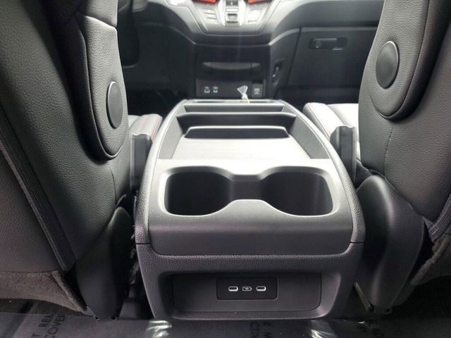 Thumbnail: 2026 Honda Odyssey - 23