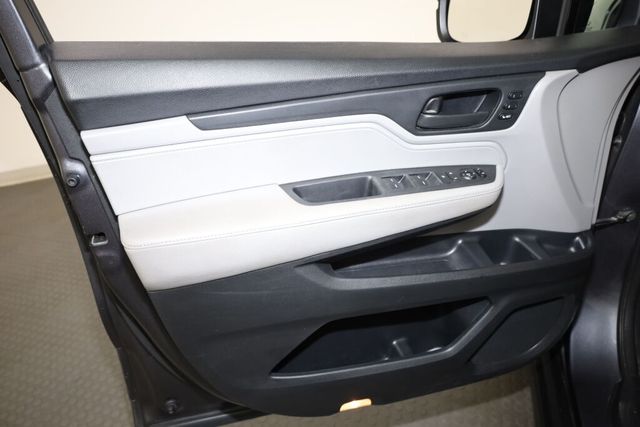 Thumbnail: 2020 Honda Odyssey - 26