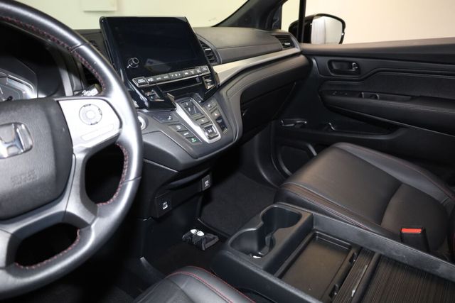 Thumbnail: 2023 Honda Odyssey - 31