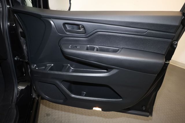 Thumbnail: 2023 Honda Odyssey - 30