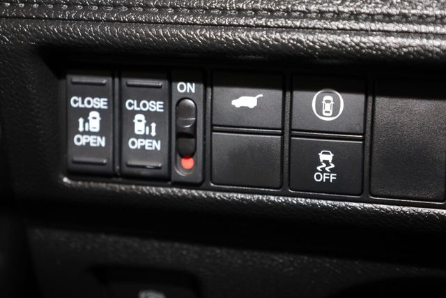 Thumbnail: 2023 Honda Odyssey - 32