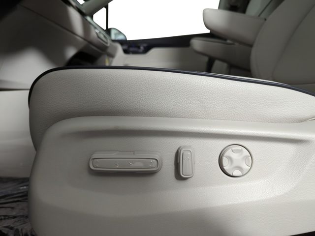 Thumbnail: 2026 Honda Odyssey - 20