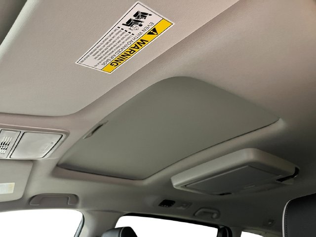 Thumbnail: 2027 Honda Odyssey - 25