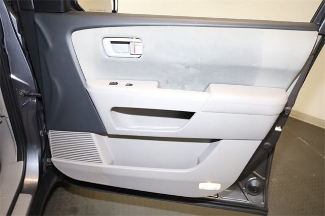 2015 Honda Pilot LX 27