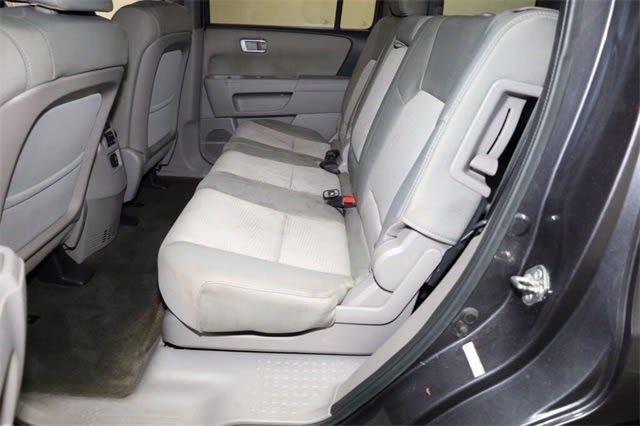 2015 Honda Pilot LX 29