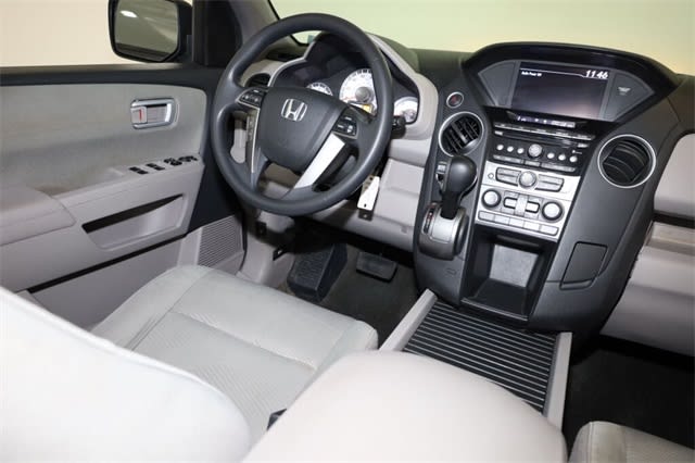 2015 Honda Pilot LX 9