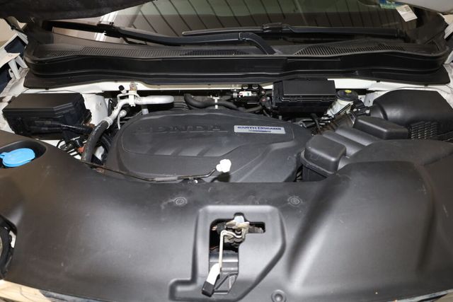 Thumbnail: 2016 Honda Pilot - 8