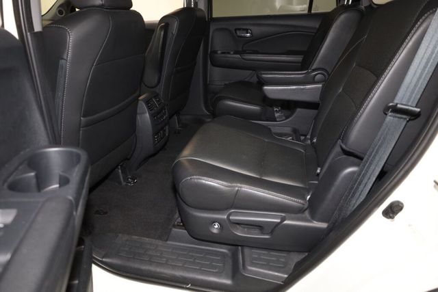 Thumbnail: 2016 Honda Pilot - 12