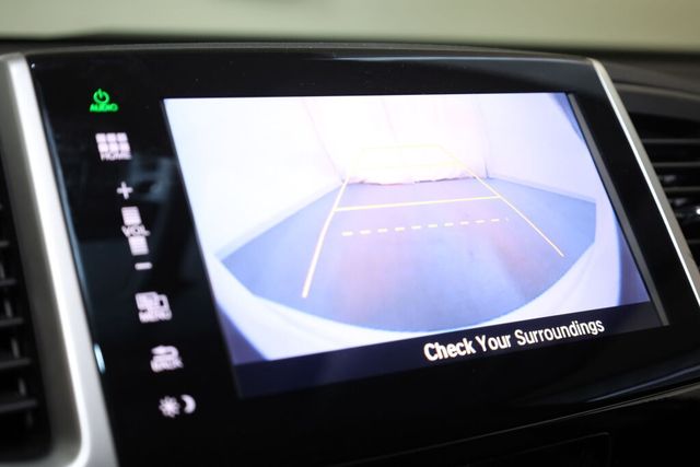 Thumbnail: 2016 Honda Pilot - 15