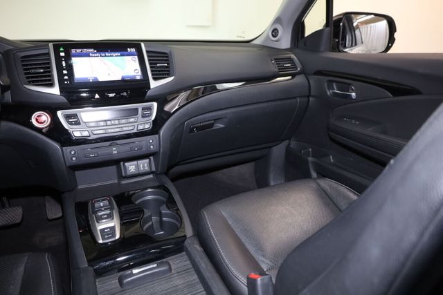 Thumbnail: 2016 Honda Pilot - 27