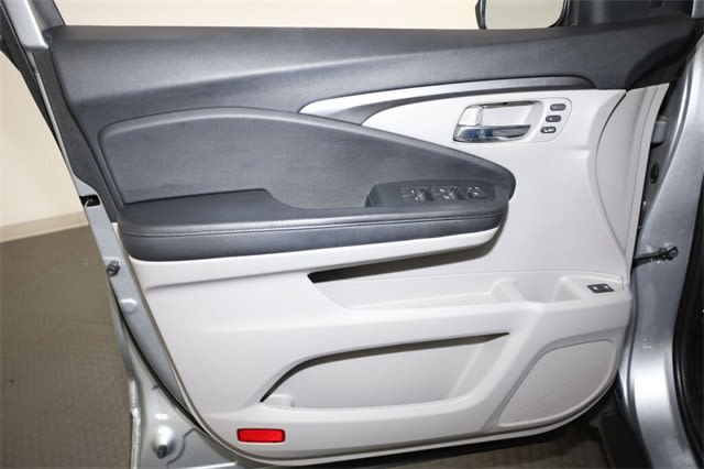 Thumbnail: 2022 Honda Pilot - 28