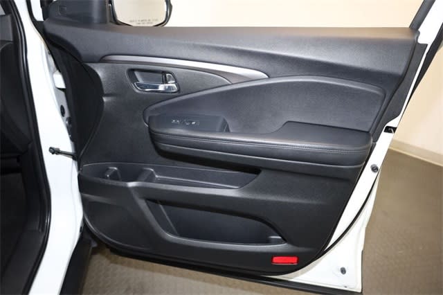 Thumbnail: 2022 Honda Pilot - 30