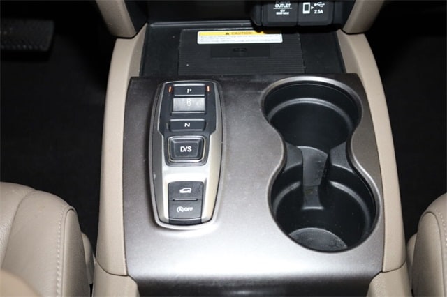 Thumbnail: 2022 Honda Pilot - 16