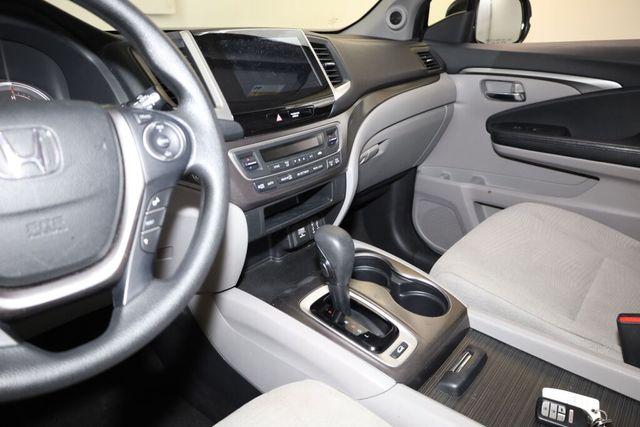 Thumbnail: 2018 Honda Pilot - 9