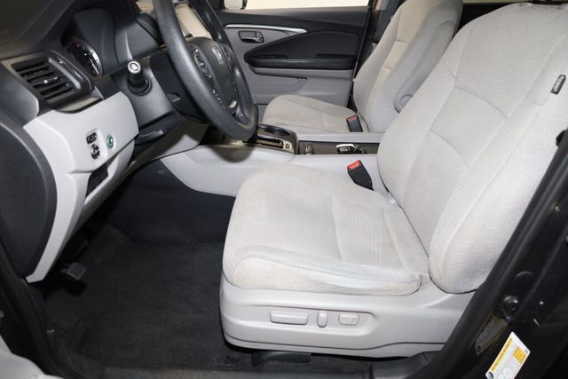 Thumbnail: 2018 Honda Pilot - 10