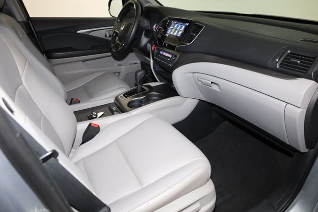 Thumbnail: 2019 Honda Pilot - 11