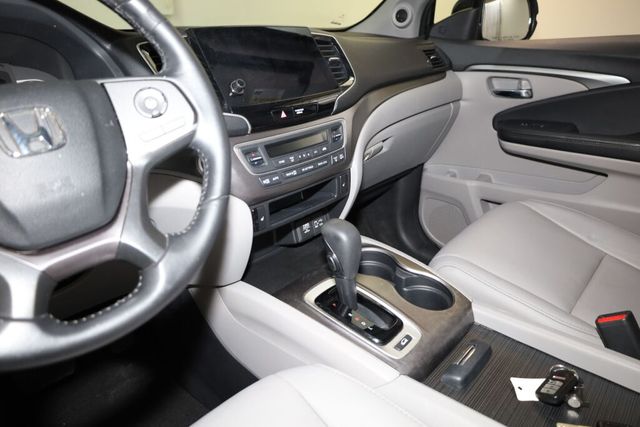 Thumbnail: 2019 Honda Pilot - 15
