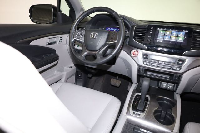Thumbnail: 2019 Honda Pilot - 9