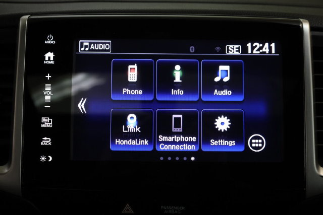 Thumbnail: 2017 Honda Pilot - 33