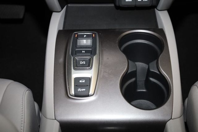 Thumbnail: 2021 Honda Pilot - 16