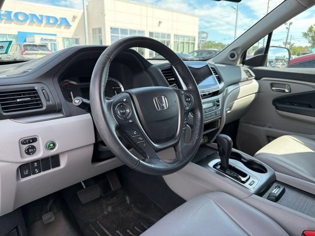 Thumbnail: 2018 Honda Pilot - 2