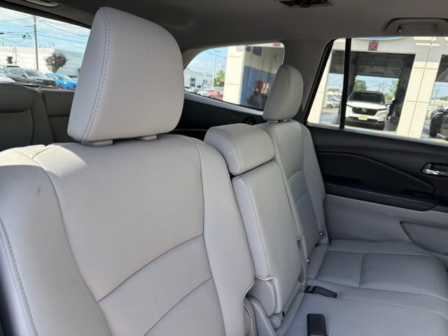 Thumbnail: 2018 Honda Pilot - 16