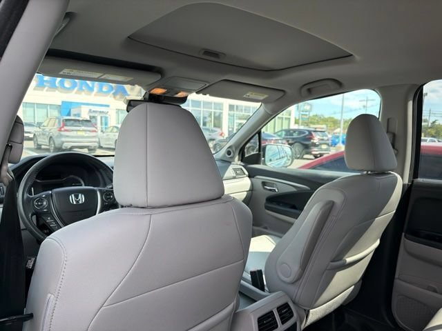 Thumbnail: 2018 Honda Pilot - 8