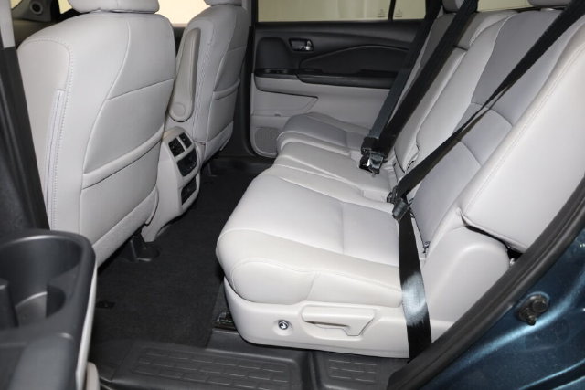 Thumbnail: 2018 Honda Pilot - 12