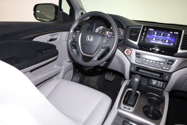 Thumbnail: 2018 Honda Pilot - 13