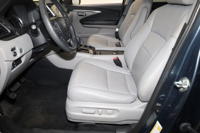 Thumbnail: 2018 Honda Pilot - 10