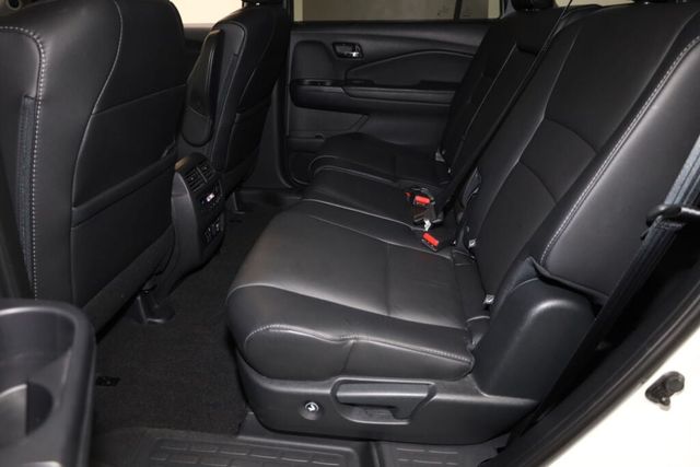 Thumbnail: 2019 Honda Pilot - 12