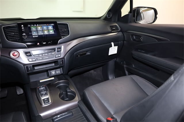 Thumbnail: 2023 Honda Passport - 14