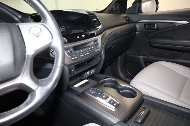 Thumbnail: 2023 Honda Passport - 14