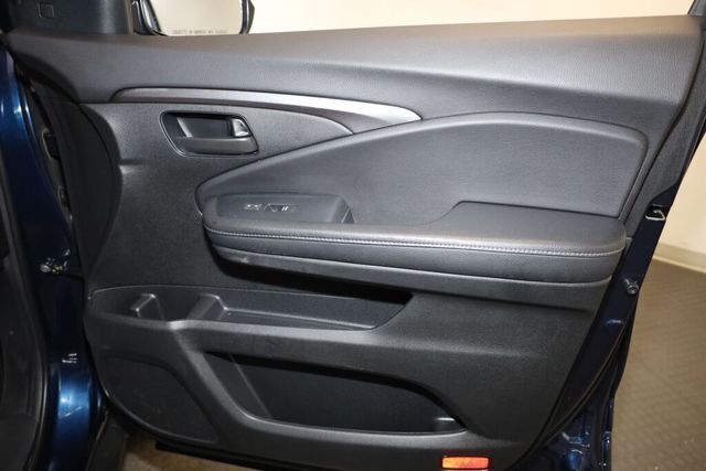 Thumbnail: 2023 Honda Passport - 31