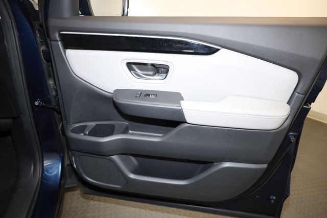 Thumbnail: 2023 Honda Pilot - 37