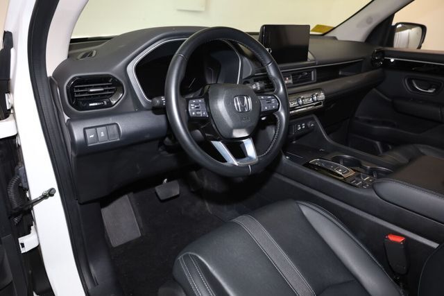 Thumbnail: 2023 Honda Pilot - 2