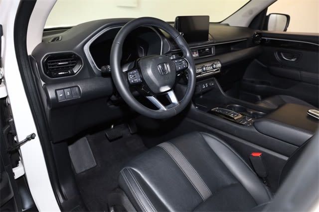 Thumbnail: 2023 Honda Pilot - 2