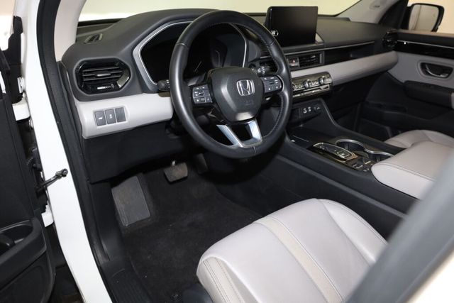 Thumbnail: 2023 Honda Pilot - 2