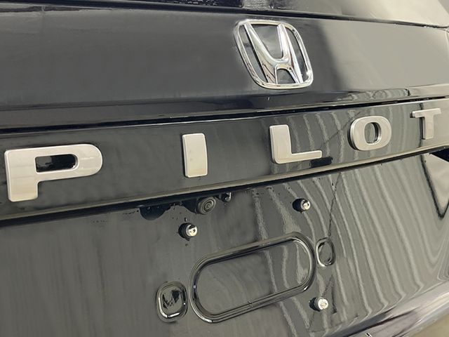 Thumbnail: 2026 Honda Pilot - 17