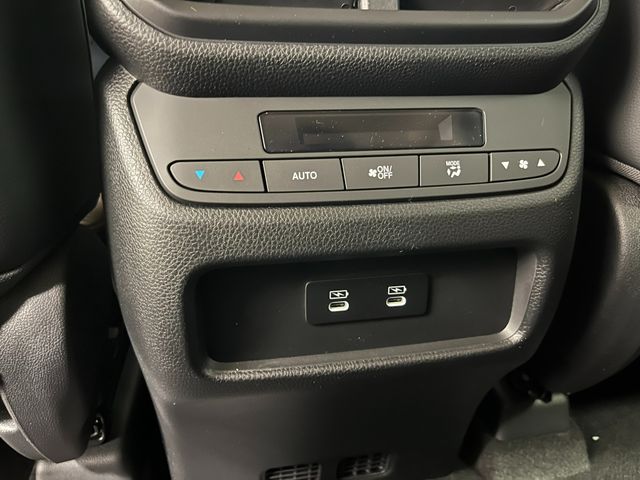 Thumbnail: 2026 Honda Pilot - 26