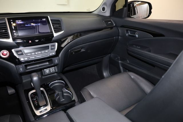 Thumbnail: 2019 Honda Ridgeline - 31